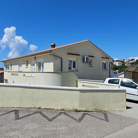 Apartment Marino Крк Екстер'єр фото